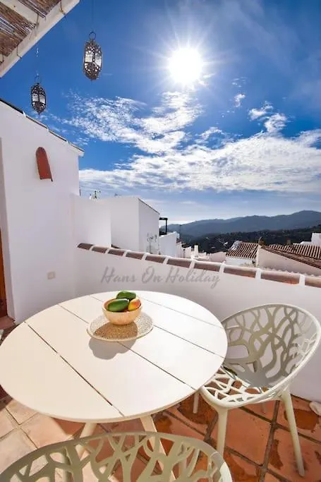 La Galeria, Frigiliana Traditional Townhouse In The Heart Of The Old Quarter Hansonholiday Rentals