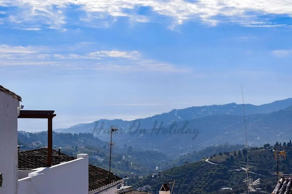 Apartment La Galeria, Frigiliana Traditional Townhouse In The Heart Of The Old Quarter Hansonholiday Rentals Spain