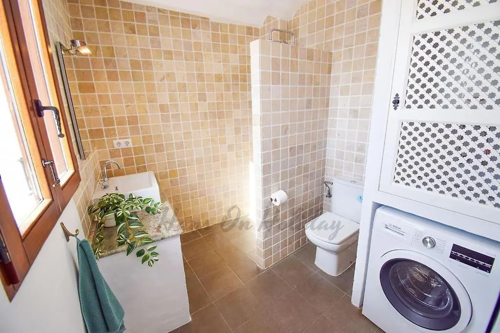 Apartment La Galeria, Frigiliana Traditional Townhouse In The Heart Of The Old Quarter Hansonholiday Rentals